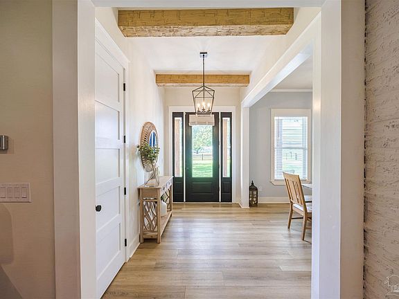 3rd image of 7462 Woodside Rd