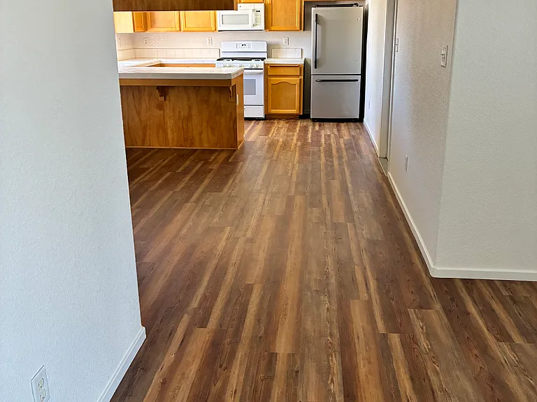 450 Mason Way — Photo 3