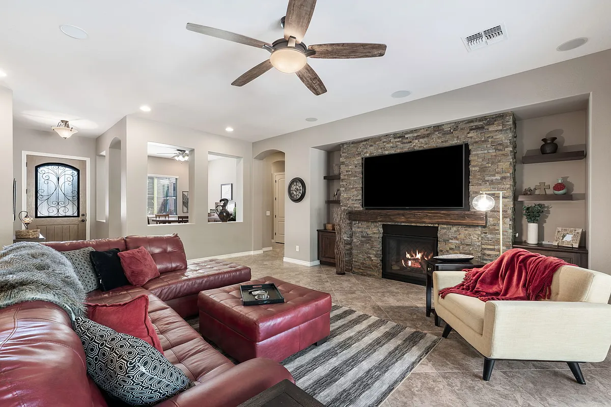 Building Photo - 20416 E Raven Dr