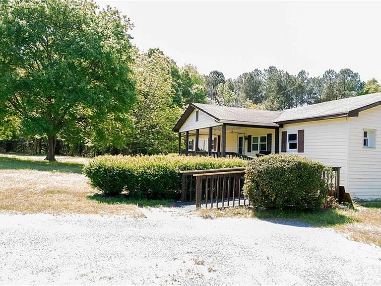 3131 Langley Rd — Photo 32