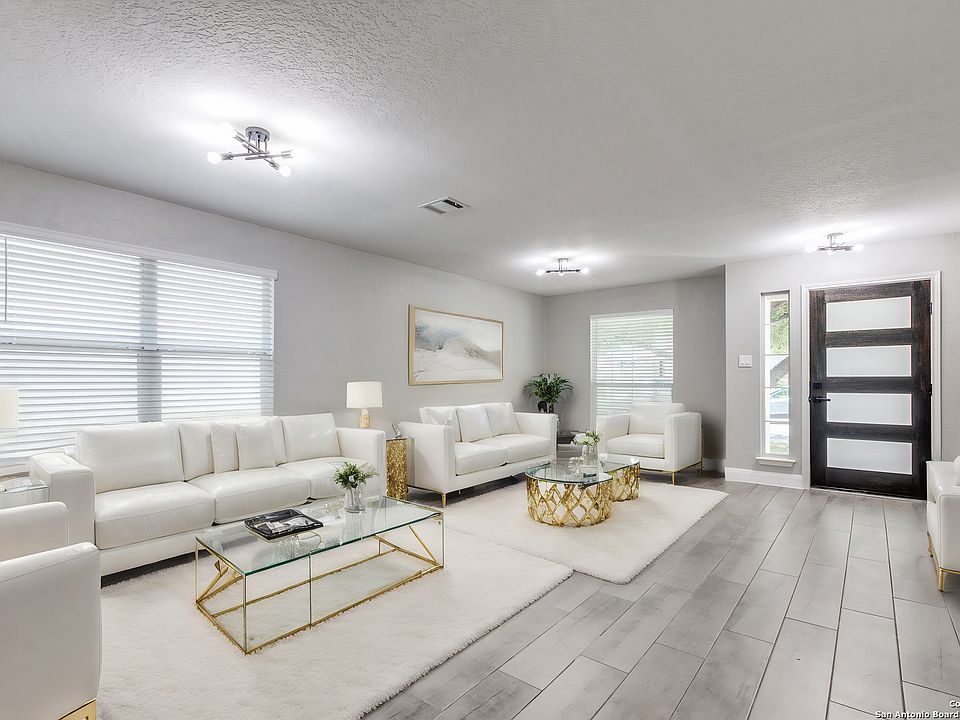 1st image of 631 Coral Harbor