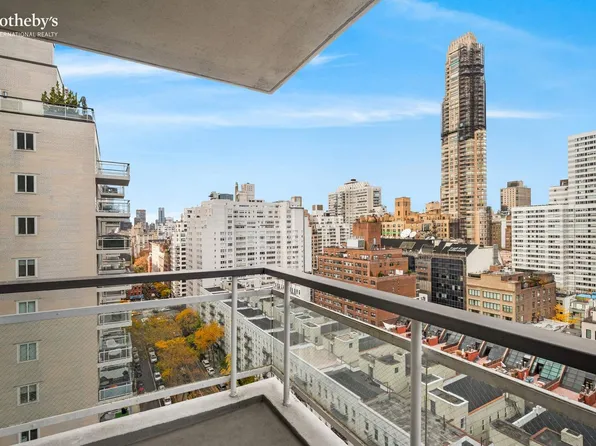 200 East 66th Street image 7 of 12