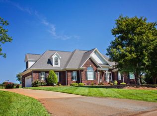 105 Hampton Dr, Gaffney, SC 29341