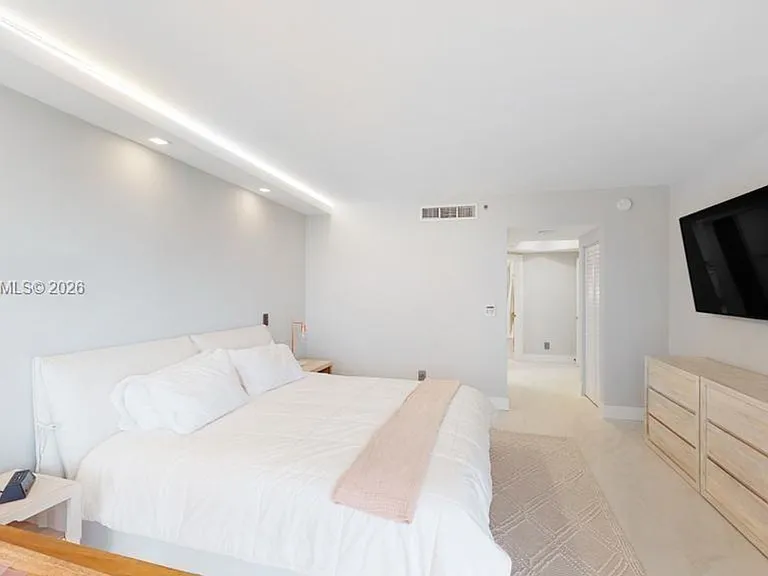 7000 Island Blvd #1808 — Photo 17
