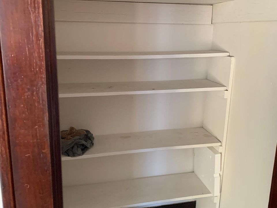 Kitchen pantry