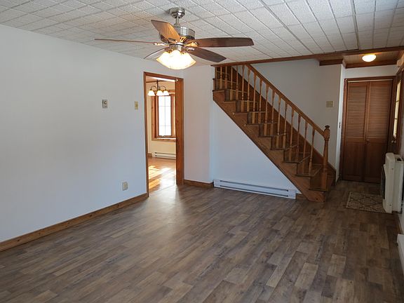 2nd image of 31 Church St