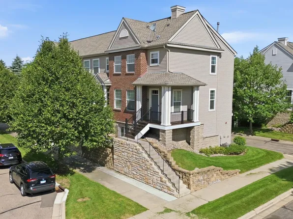 2066 Wellens St, Chaska, MN 55318