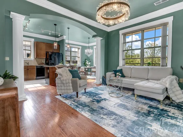 42 Schenck Pkwy Unit 101, Asheville, NC 28803