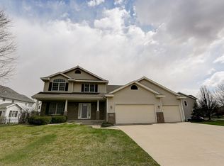 1057 Badger Ln, Waunakee, WI 53597