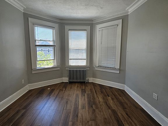 5th image of 82 Winfield Ave #2A