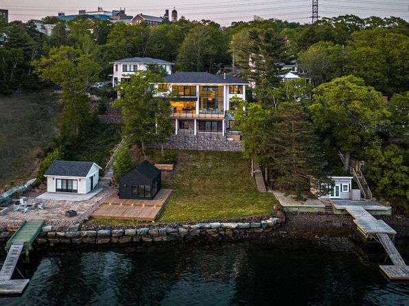 1160 Rockcliffe St, Halifax, NS B3H 3Y6
