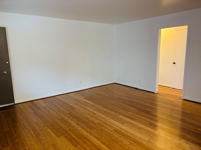 LIVING ROOM WITH BAMBOO FLOORING