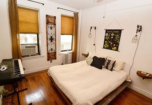 2nd image of 315 E 77th St APT 1F