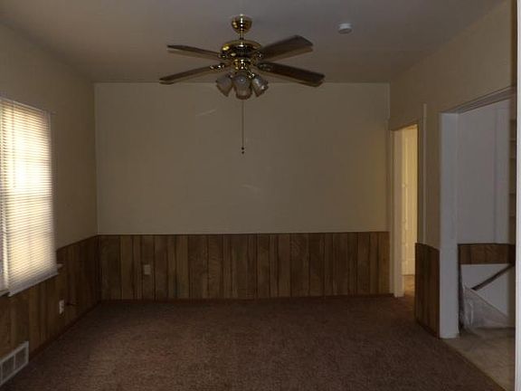 4th image of 301-303 Potomac Ave