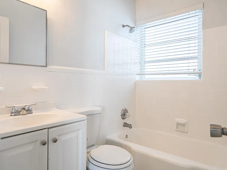 8315 Byron Ave #7A — Photo 14