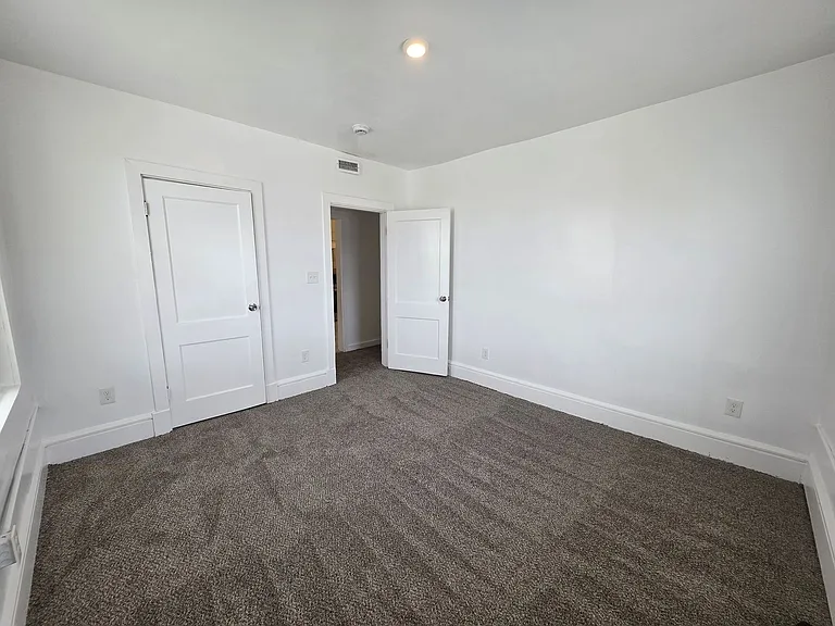 609 Fremont Ave #B — Photo 8