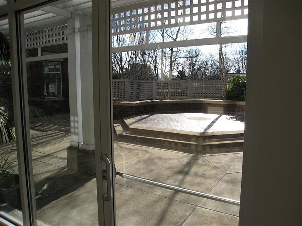 2nd image of 948 Massachusetts Ave #416
