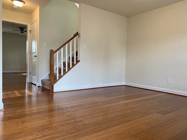 4 bed, 2600 sqft, $2,850 — Photo 2