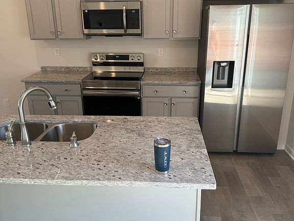 3rd image of 4045 Grand Reserve Ln