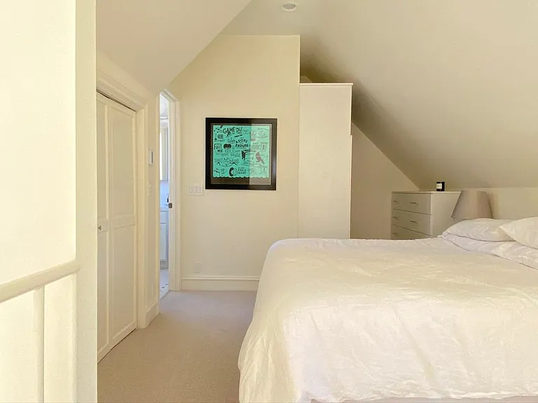 954 Broadway E #204 — Photo 18