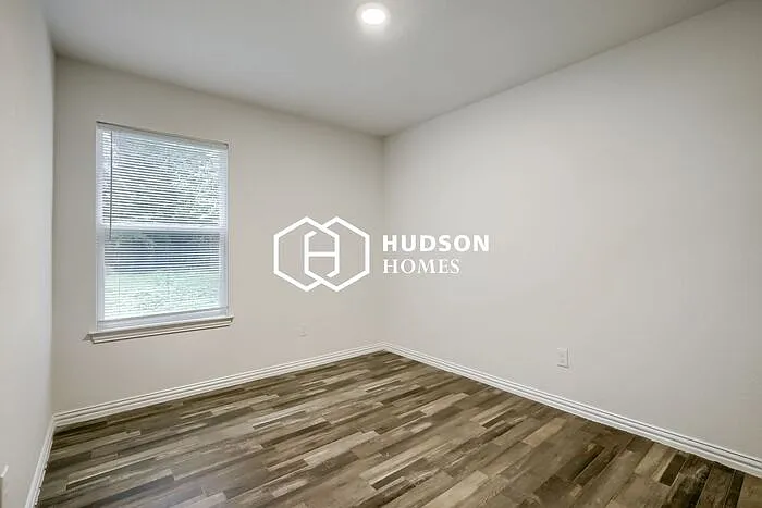 1611 Bryan Ave #B — Photo 12