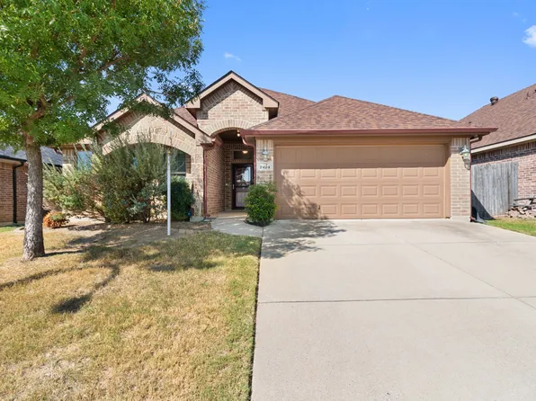 2424 Wakecrest Dr, Fort Worth, TX 76108