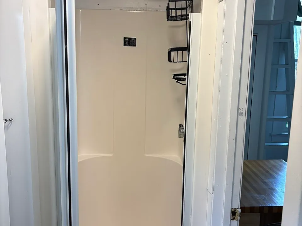 15 Arlington St #1R