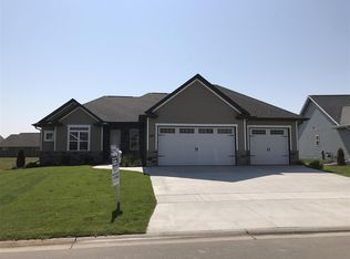 522 Pebblestone Cir, Hobart, WI 54155