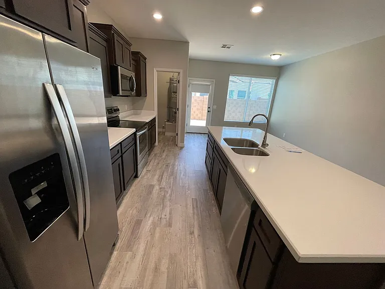 344 E Orchid St — Photo 14