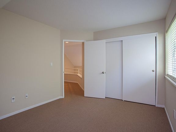 4th image of 7333 Prindiville Dr