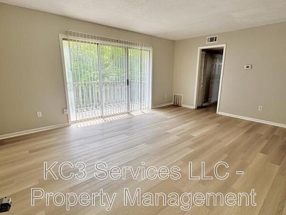 4th image of 8717 Countryshire Ln