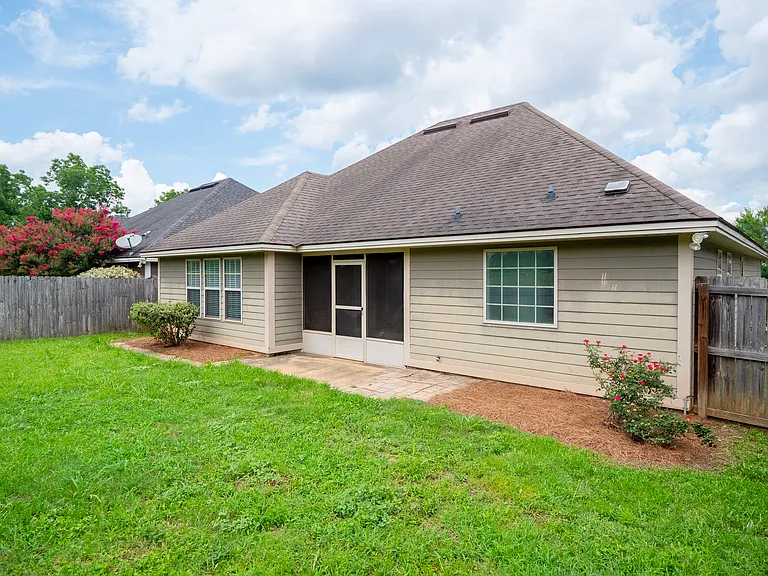 4251 Shadow Garden Dr — Photo 36