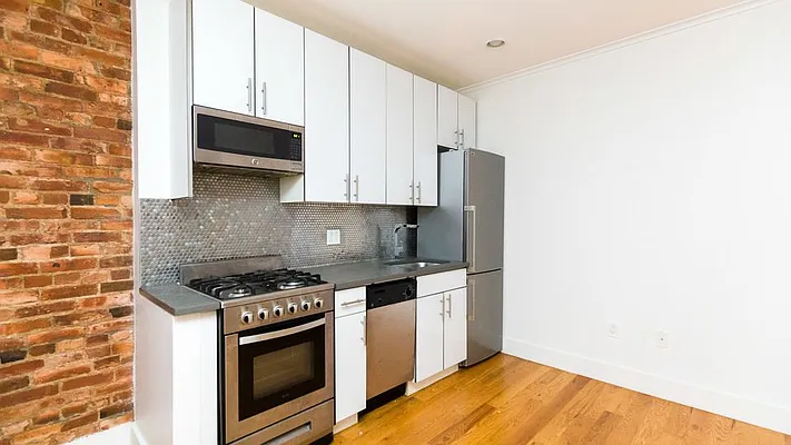 Rented by Nooklyn NYC LLC | media 13