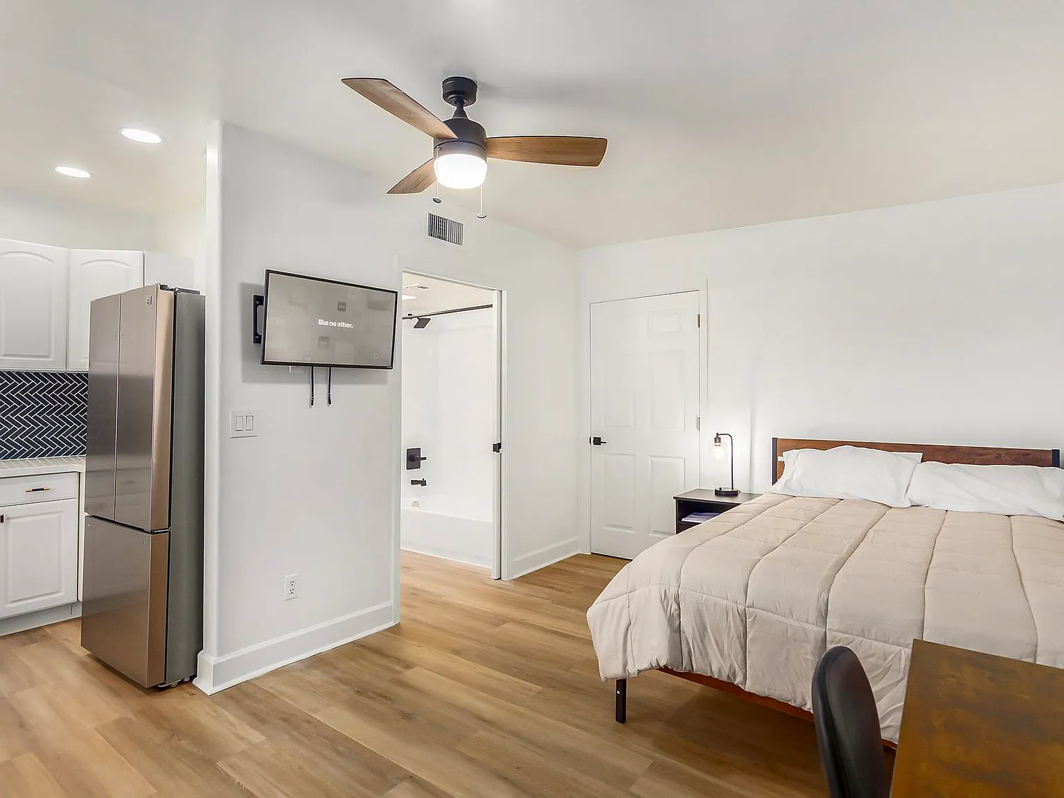4 bed, 5.0 bath, 2131 sqft, $1,343 — Photo 3