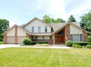 33 Highgate Crse, St Charles, IL 60174