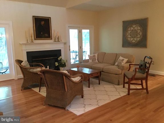 5th image of 18811 Dover Dr