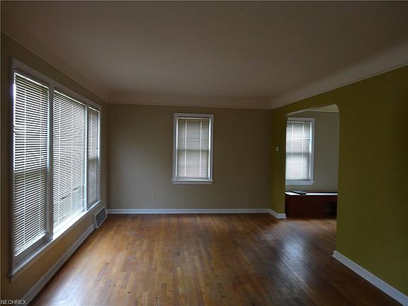 5th image of 5118 E 114th St