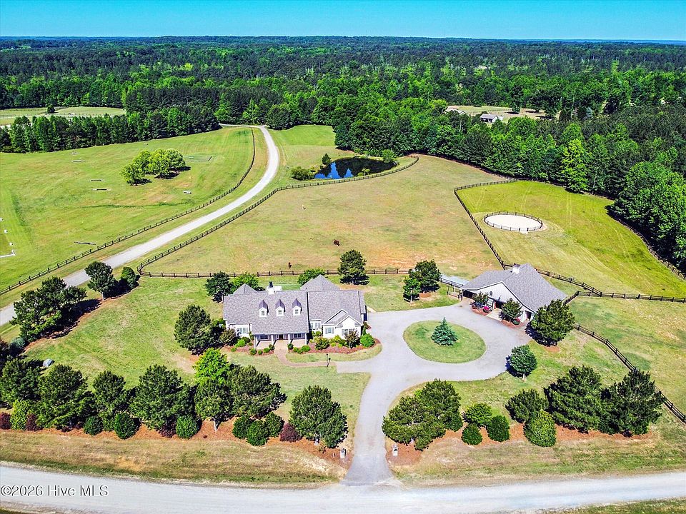1st image of 115 Red Fox Ridge