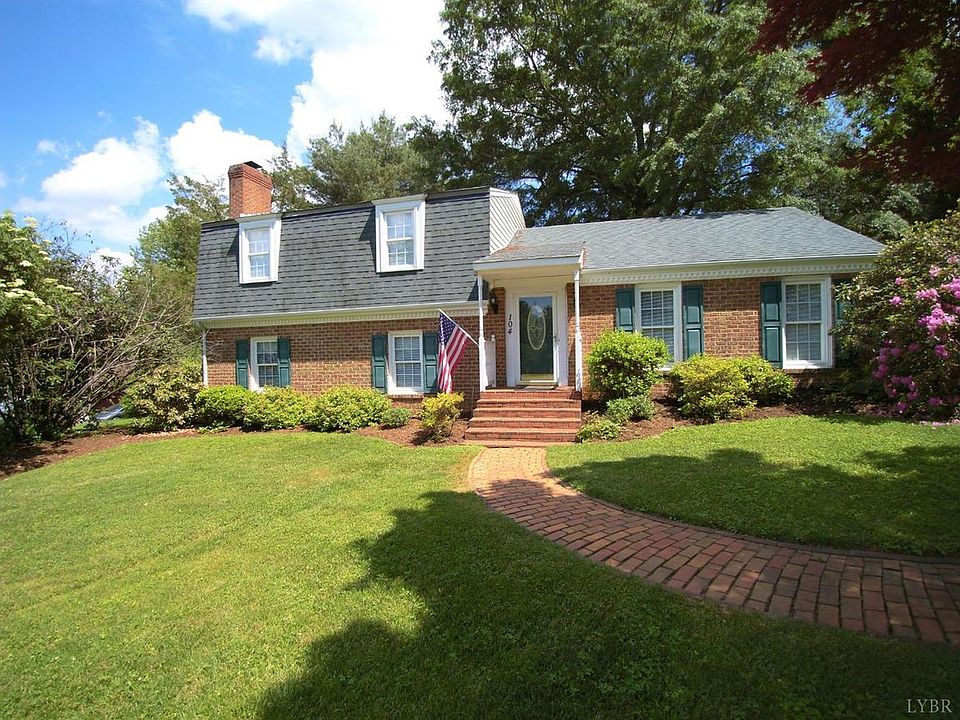 1st image of 104 Warwick Pl