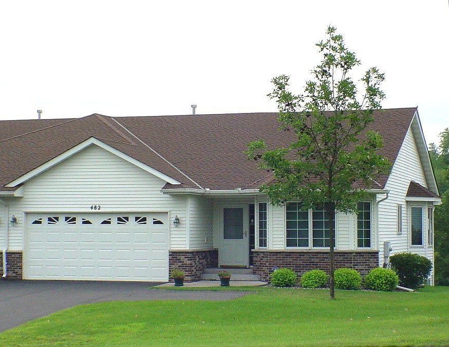 1st image of 482 Larpenteur Ave W