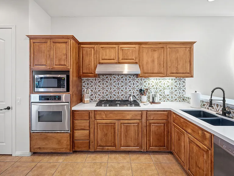 13334 Hidalgo St — Photo 13