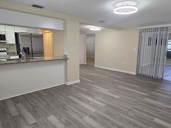 5th image of 7806 Yucca Dr