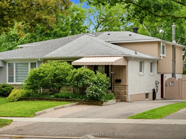 1612 Wavell Cres, Mississauga, ON L4X 1X1