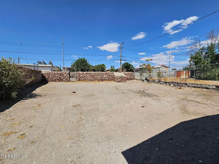 6005 Tampa Ave — Photo 8