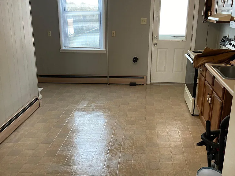 331 S Mill St — Photo 5