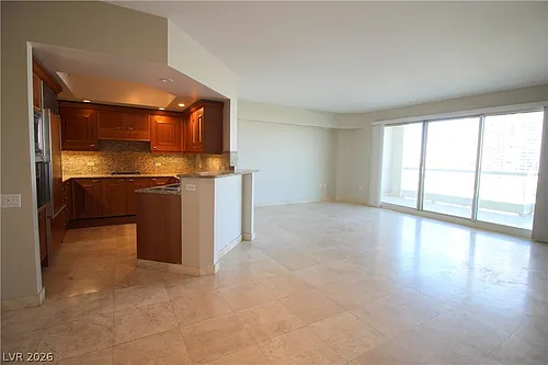 2777 Paradise Rd Photo 1