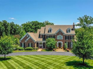 2548 Town And Country Ln, Saint Louis, MO 63131