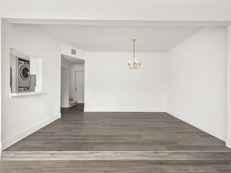 403 Orchid Dr — Photo 15
