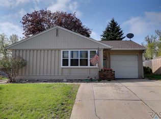 1505 E 26th St, Sioux Falls, SD 57105
