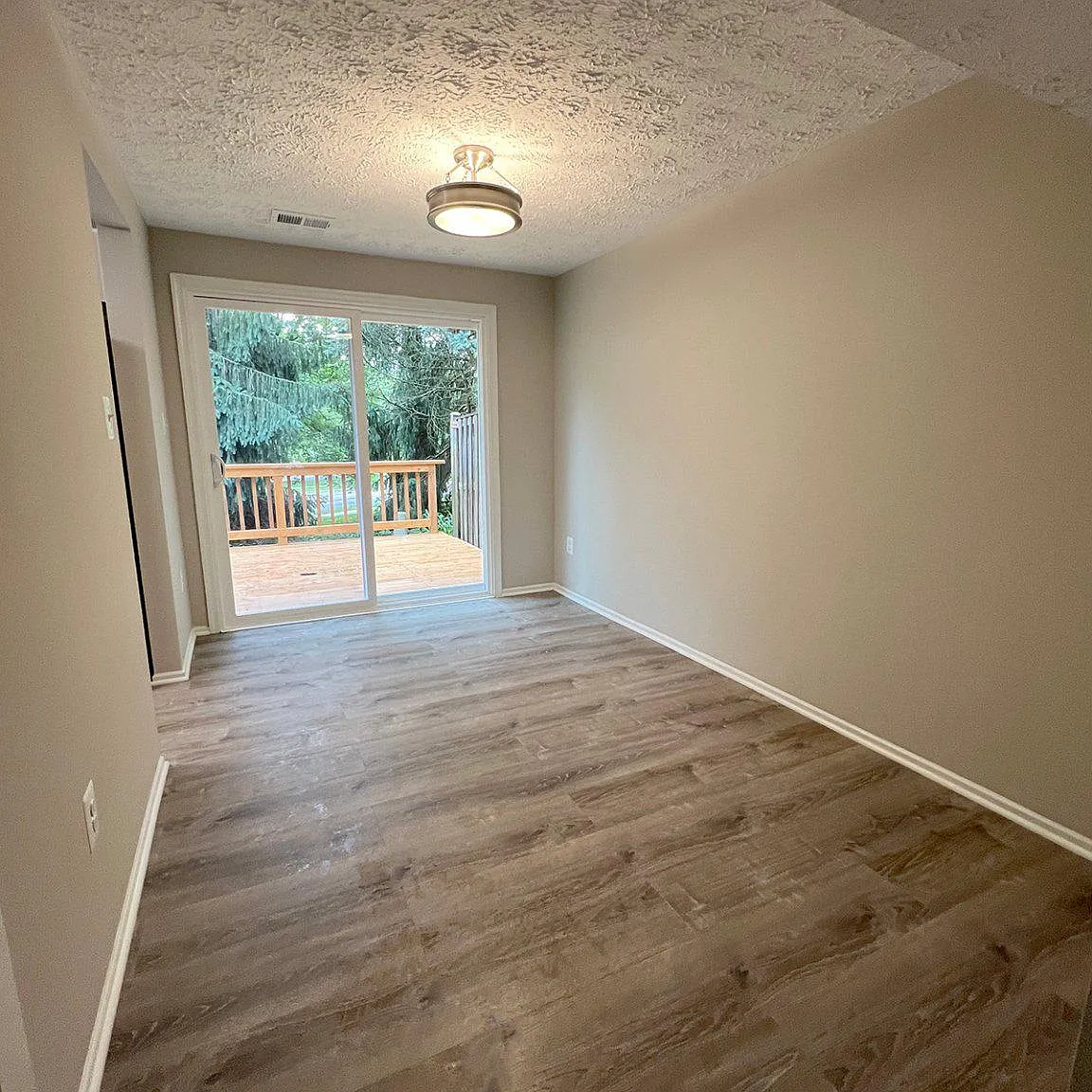2 bed, 2.5 bath, 1108 sqft, $2,500 — Photo 3